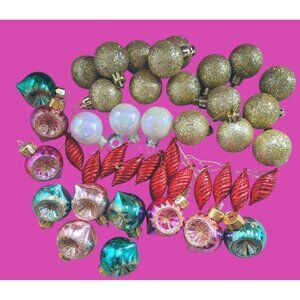 Vintage Christmas Tree Ornaments Set Of 41 Gold Red Green Pink Pearl Glitter